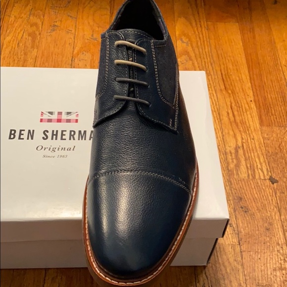 Shoes - Picture 2 of 4